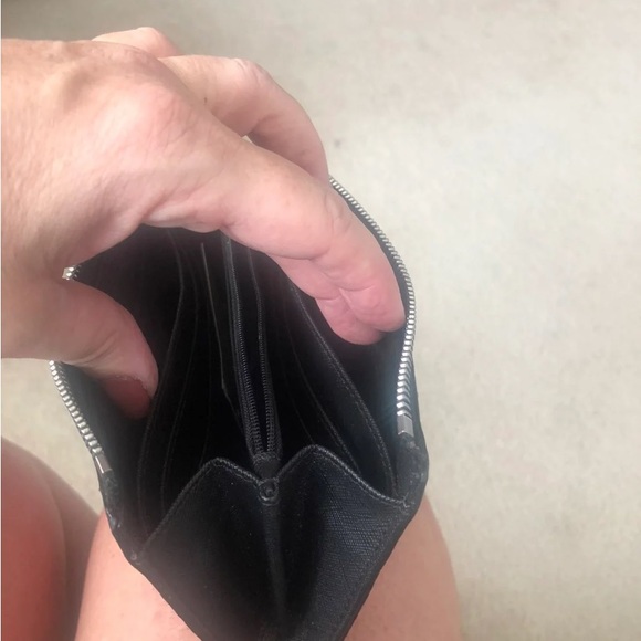 Michael Kors Wallet - Picture 2 of 5